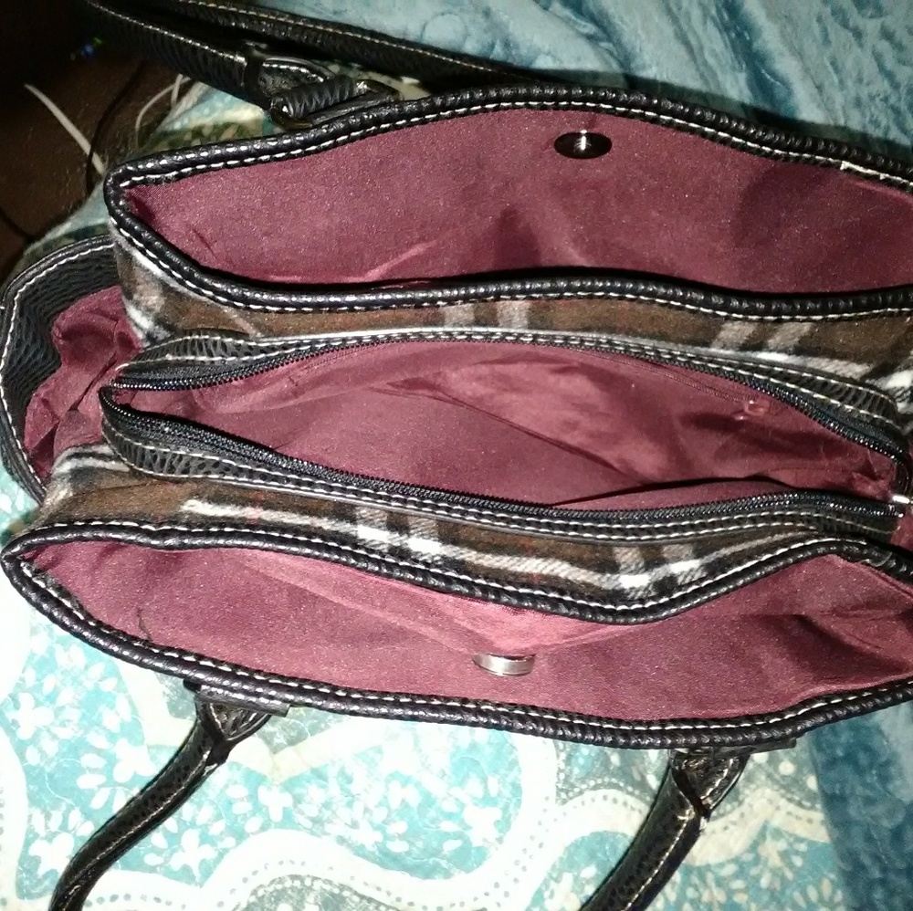 Purse - Picture 2 of 3